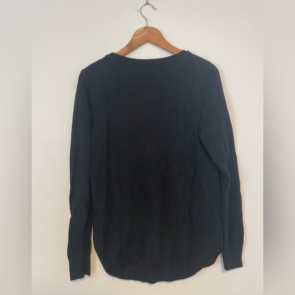 Gap Size M Crewneck Black Sweater - Picture 3 of 8
